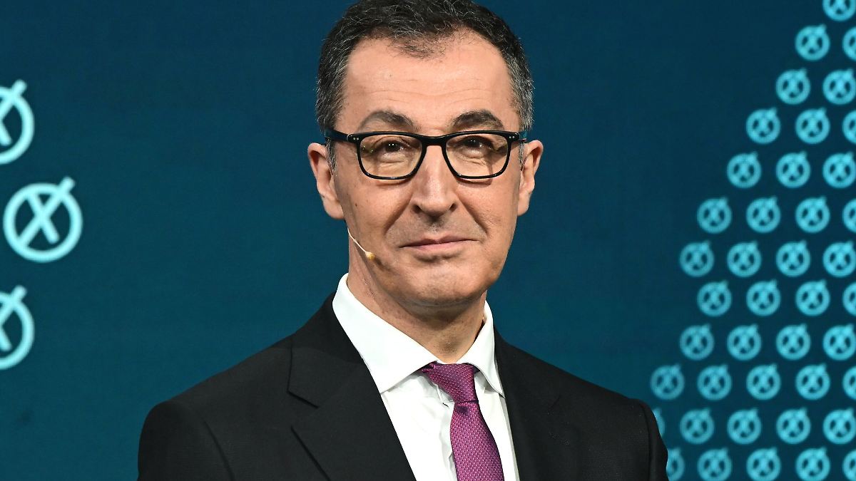 Baden-Württemberg: Özdemir attackiert AfD-Konkurrenten scharf in TV-Debatte  - ntv.de