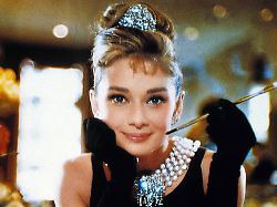 Lily Collins spielt Audrey Hepburn: Sohn der Hollywood-Ikone meldet sich zu Wort