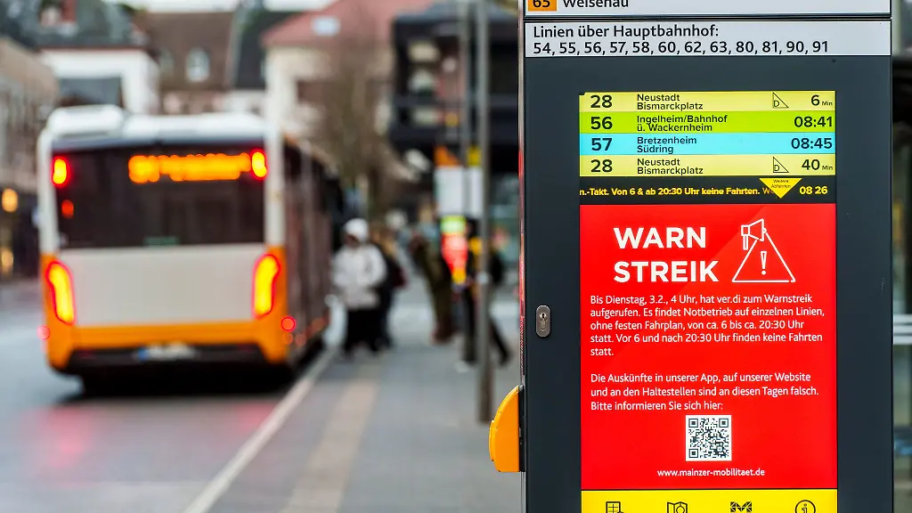 Schon-vor-wenigen-Wochen-bremste-ein-OePNV-Warnstreik-viele-Menschen-in-Rheinland-Pfalz-aus-nun-werden-an-gleich-zwei-Tagen-viele-ausgebremst