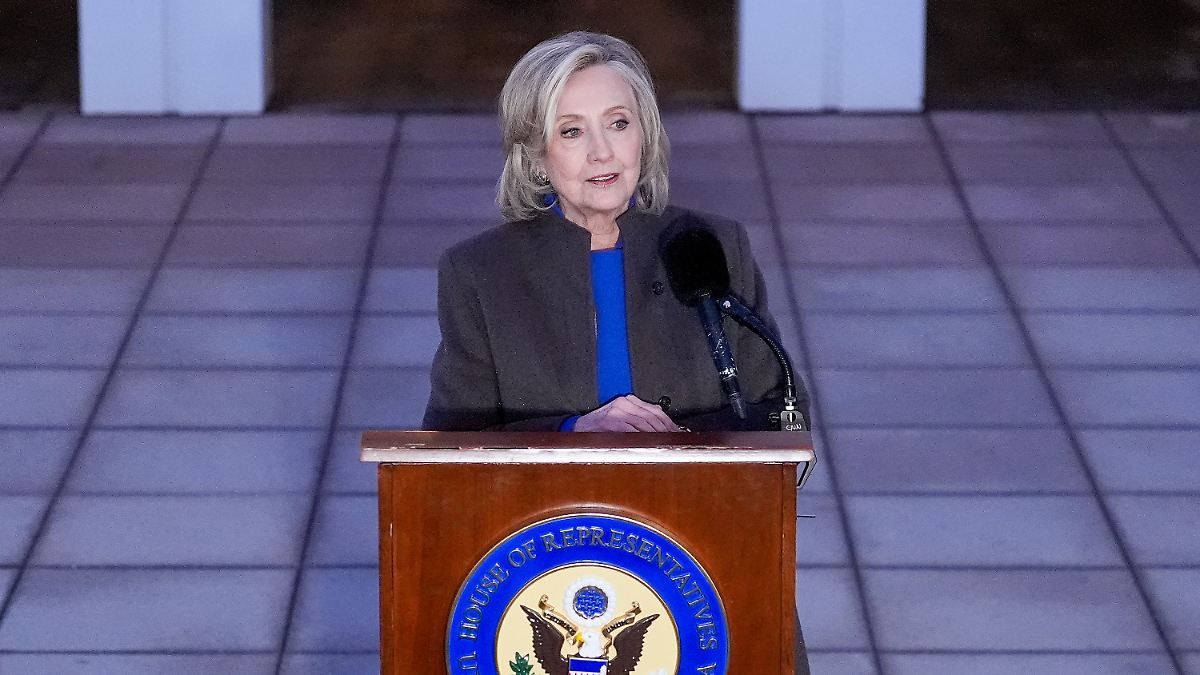 Under cross-examination before the US Parliament: Hillary Clinton: Bill ...