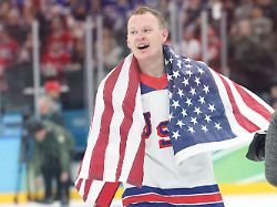 "Ahornsirup-essende Arschlöcher": Olympiasieger empört sich über KI-Video des Weißen Hauses