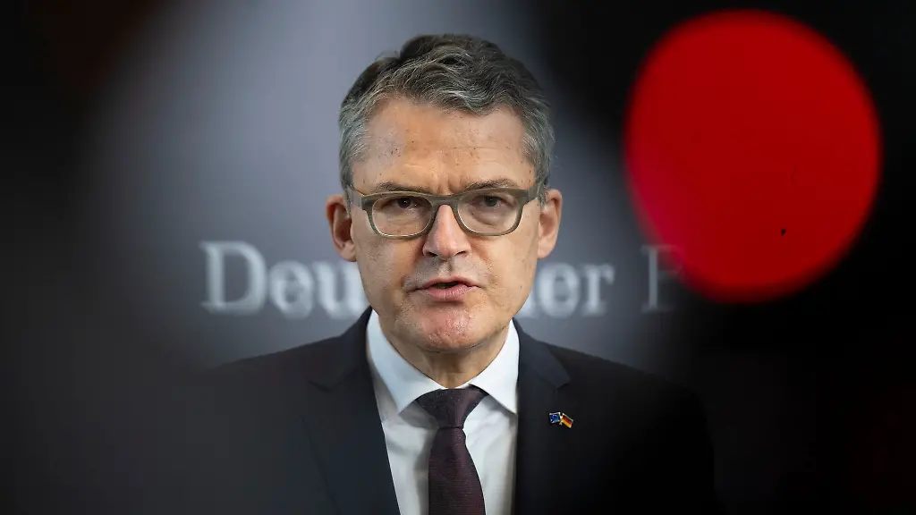 Bei-der-ersten-Verhandlung-Anfang-Januar-waren-weder-der-Klaeger-noch-Kiesewetter-erschienen