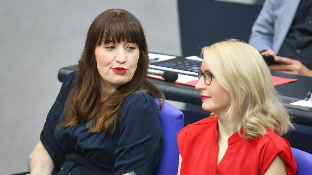 Berlin-Deutschland-Deutscher-Bundestag-27