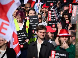 Berlin & Brandenburg: BASF-Mitarbeiter in Berlin demonstrieren gegen Indien-Pläne