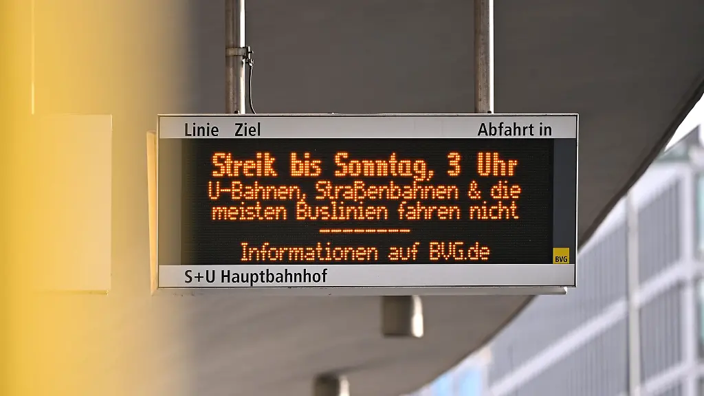 Der-Berliner-Nahverkehr-steht-bis-einschliesslich-Samstag-wegen-eines-Warnstreiks-weitgehend-still