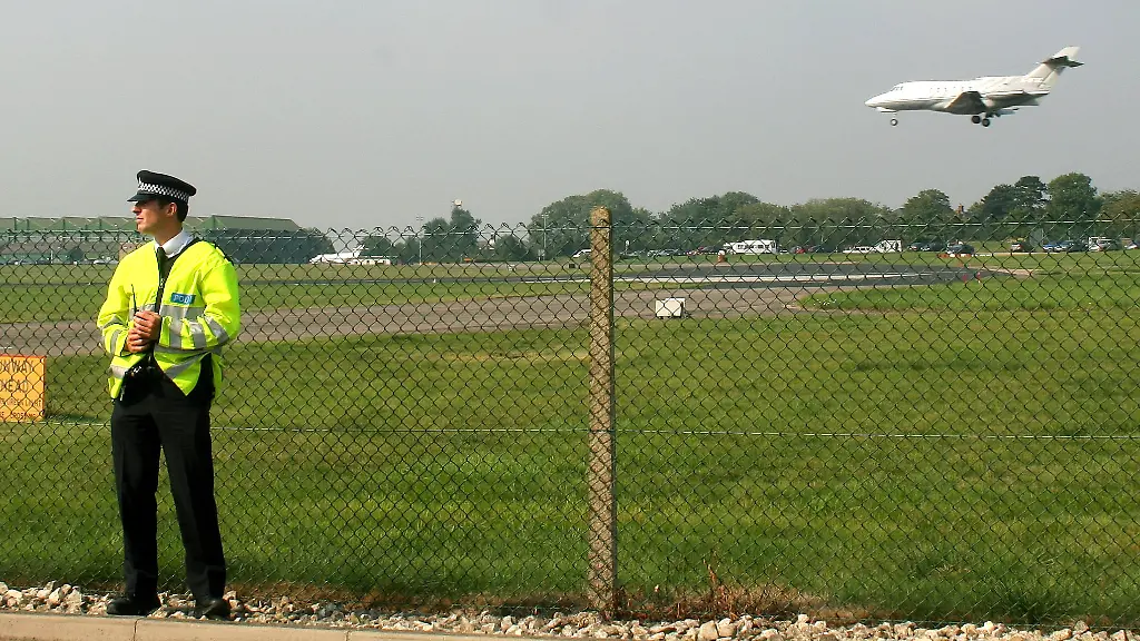 The-plane-transporting-Ethiopian-born-Briton-Osman-Hussein-arrives-at-Royal-Air-Force-base-at-Northolt-in-Middlesex-The-plane-transporting-Ethiopian-born-Briton-Osman-Hussein-arrives-at-Royal-Air-Force-base-at-Northolt-in-Middlesex-west-of-London-September-22-2005
