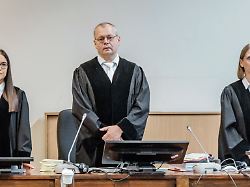 Hamburg & Schleswig-Holstein: Lange Haftstrafen für tödlichen Messerangriff im Stadtpark