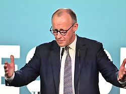 "Waffen müssen schweigen": Merz betont Sinnlosigkeit von Gesprächen mit Moskau