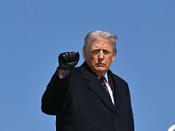 "Wichtige Worte sagen sie nicht": Trump äußert Unmut über bisherige Iran-Gespräche