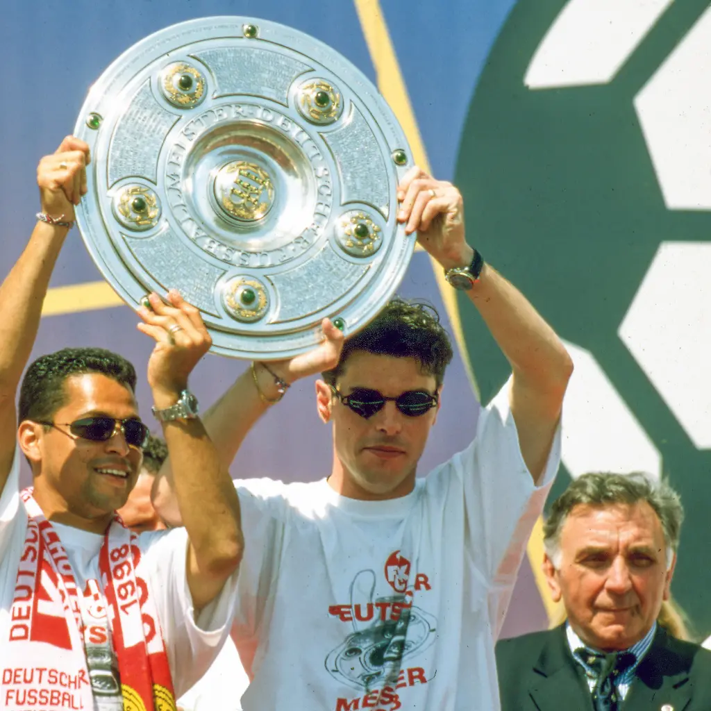 firo-10-05-1998-Fussball-Fussball-Archivfotos-Archivfoto-Archivbilder-Bundesliga-1-Liga-29-Spieltag-1997-1998-97-98-1-FC-Kaiserslautern-1