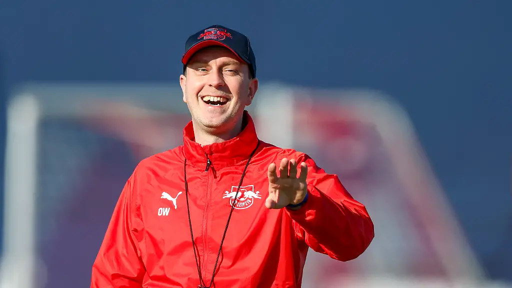 25-02-2026-Sachsen-Leipzig-Fussball-Maenner-Bundesliga-Training-RB-Leipzig-RB-Leipzig-Trainingszentrum-Trainer-Ole-Werner-RB-Leipzig-leitet-das-Training