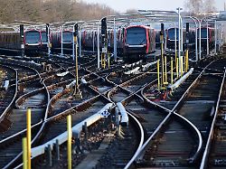 Hamburg & Schleswig-Holstein: Warnstreik lähmt Hamburger Nahverkehr weiter