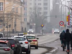 "Dominierende Lärmquelle": Studie: Straßenlärm kann schnell Herz und Kreislauf belasten