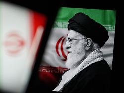 Ajatollah-Residenz zerstört: Verbleib von Irans oberstem Führer Chamenei ist unklar