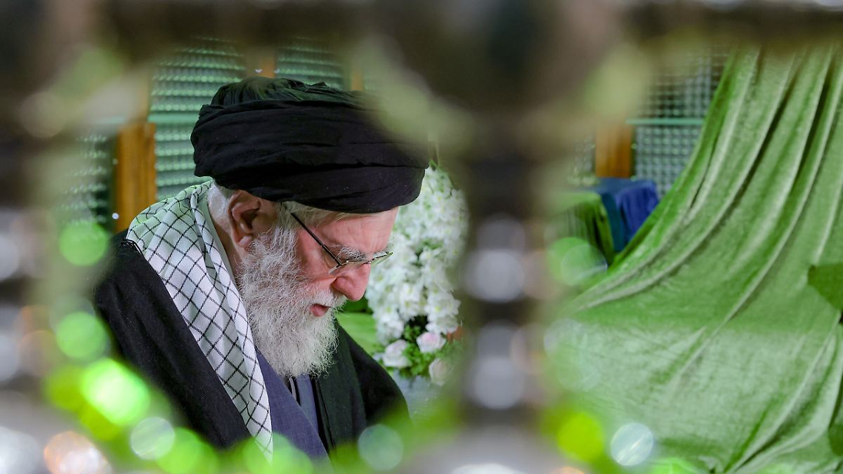 Berichte: Irans Staatsoberhaupt Chamenei ist tot