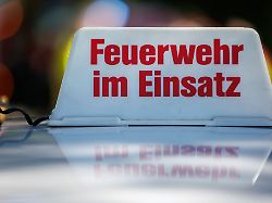 Bayern: Halle in Vollbrand - Schaden im sechsstelligen Bereich