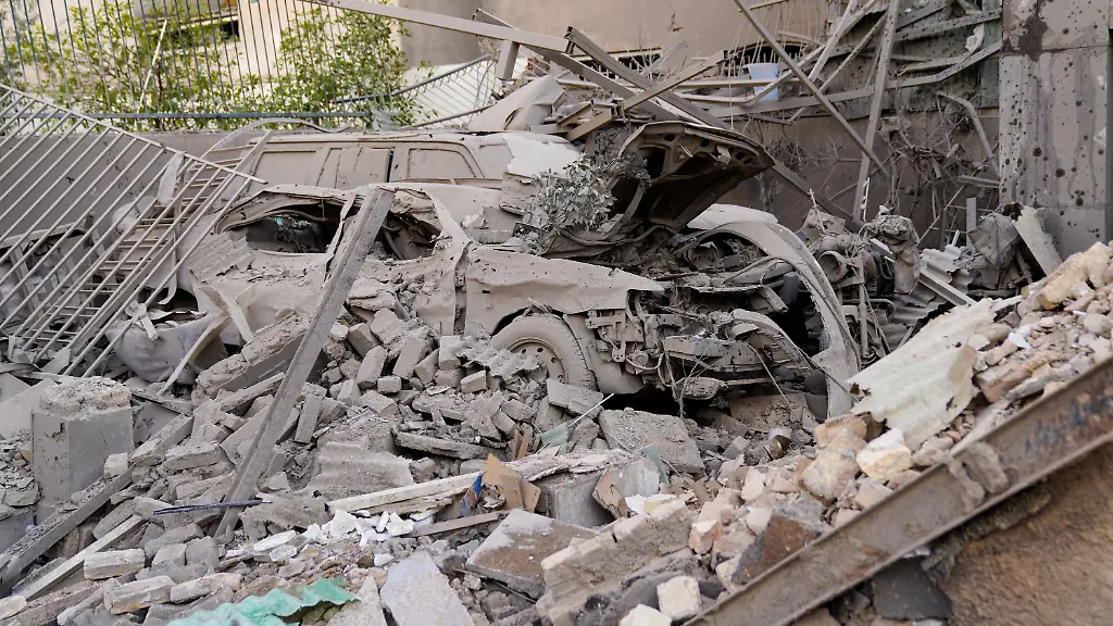 28-02-2026-Iran-Teheran-Truemmer-nach-einem-israelisch-amerikanischen-Angriff