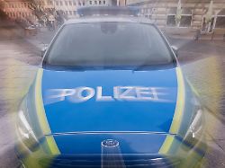 Sachsen: Hähnchengrill bleibt an Brücke hängen