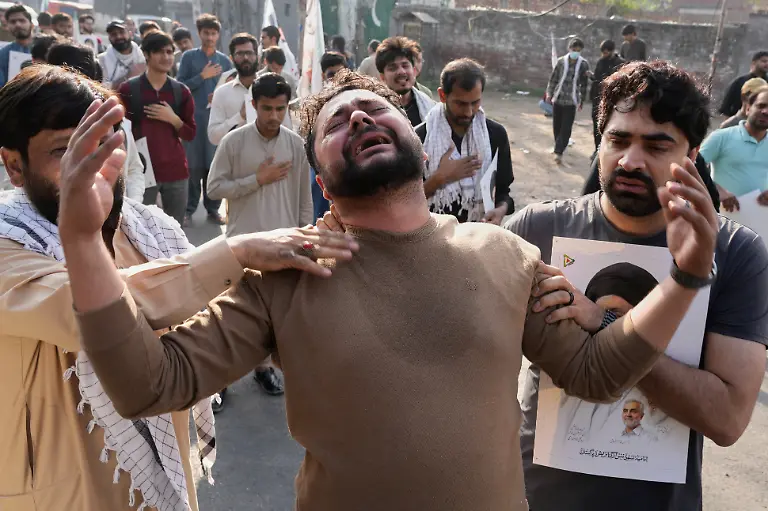 Shiite-Muslims-mourn-the-death-of-Iranian-Supreme-Leader-Ayatollah-Ali-Khamenei-during-a-protest-against-the-U-S-and-Israel-in-Lahore-Pakistan-Sunday-March-1-2026-AP-Photo-K-M