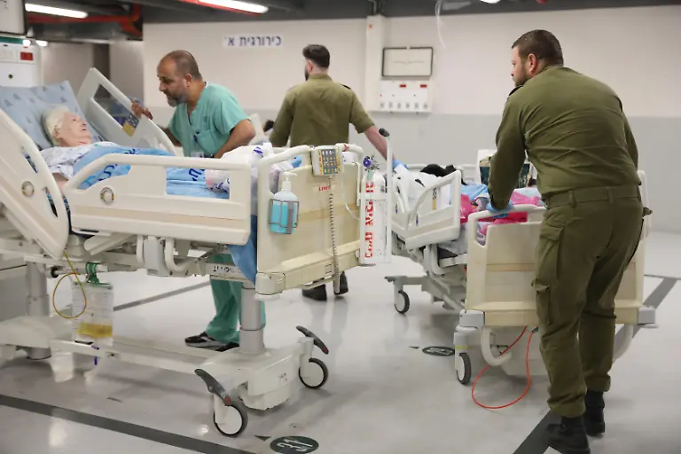 TEL-AVIV-ISRAEL-FEBRUARY-28-Due-to-the-reciprocal-attacks-between-Israel-and-Iran-patients-at-Ichilov-Hospital-are-moved-to-a-parking-garage-being-used-as-a-shelter-in-Tel-Aviv-Israel-on-February-28-2026