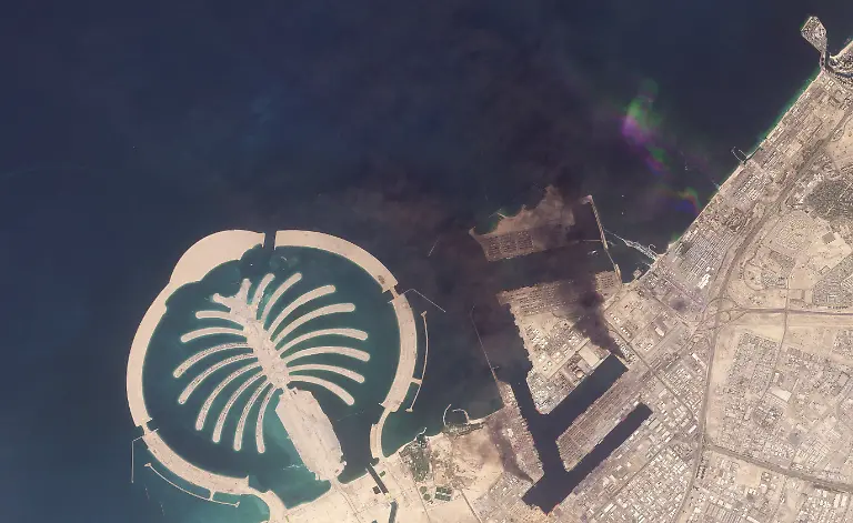 A-satellite-image-of-Jebel-Ali-Port-after-one-of-the-berths-caught-fire-because-of-debris-from-an-intercepted-missile-in-Dubai-United-Arab-Emirates-March-1-2026-2026-Planet-Labs-PBC-Handout-via-REUTERS-THIS-IMAGE-HAS-BEEN-SUPPLIED-BY-A-THIRD-PARTY