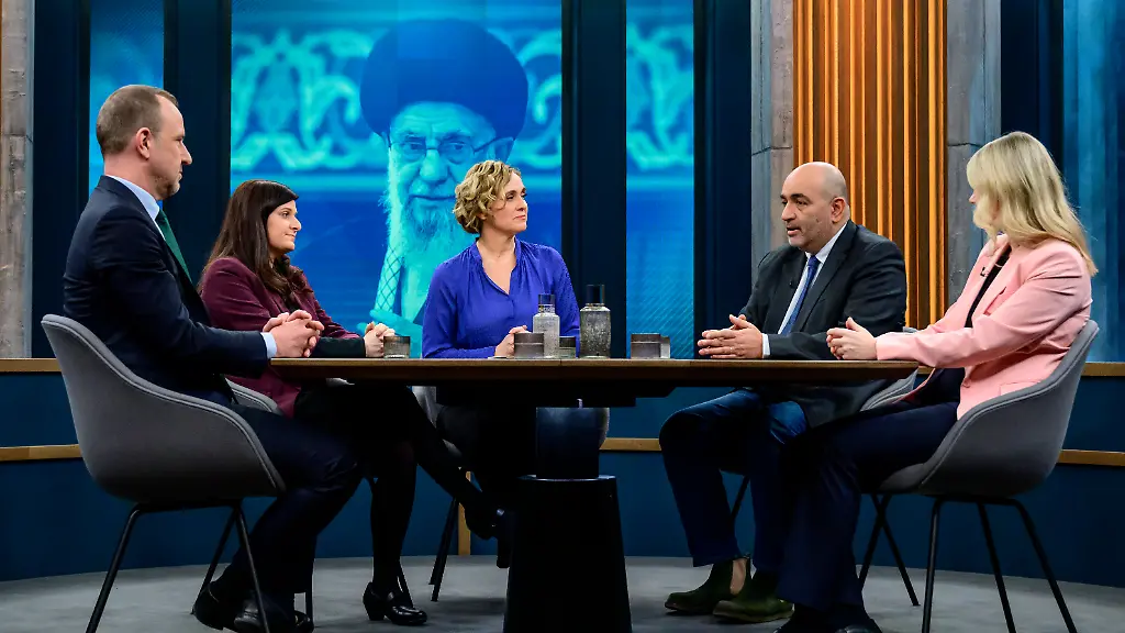 In-the-picture-from-left-Peter-Neumann-Azadeh-Zamirirad-Caren-Miosga-Omid-Nouripour-Annett-Meiritz-GER-Berlin-studio-guest-on-Caren-Miosga-s-political-talk-show-TV-format-with-presenter-Das-Erste-from-Adlershof-at-Studio-20-topic-War-in-the-Middle-East-will-the-regime-in-Iran-now-fall-March-1-2026