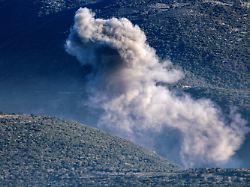 Israel reagiert auf Attacken: Hisbollah greift an der Seite des Iran in den Krieg ein