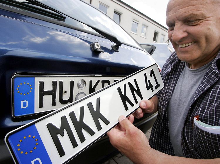 Auch in Deutschland sollen künftig Kfz-Halter die Möglichkeit haben, mehrere Fahrzeuge mit einem amtlichen Kennzeichen zuzulassen.