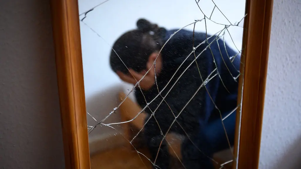 Haeusliche-Gewalt-hat-2025-in-Hessen-zugenommen