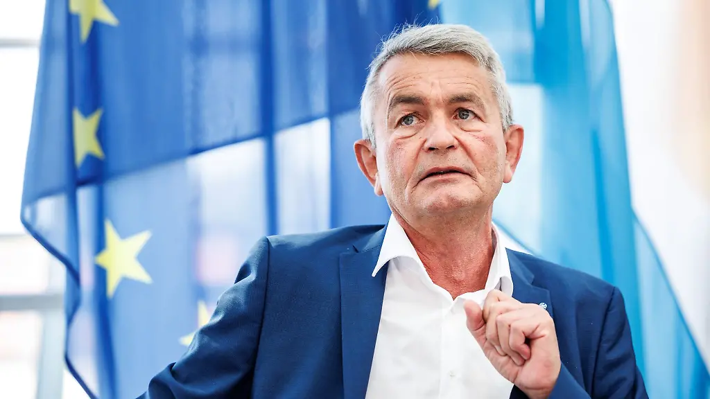 vbw-Hauptgeschaeftsfuehrer-Bertram-Brossardt-fuerchtet-Folgeschaeden-des-Iran-Kriegs-fuer-die-bayerische-Wirtschaft-Archiv