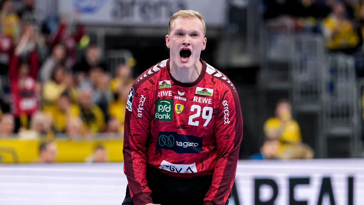 David-Spaeth-Torwart-goalkeeper-RNL-29-Spieler-der-Rhein-Neckar-Loewen-Einzelbild-Einzelfoto-Aktion-Action-Jubel-jubeln-jubelt-celebration-Freude-freuen-freut-sich-zuversichtlich-optimistisch-positiv-Spielszene-20-02