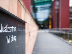 Staatsdiener nutzen Fahrzeuge: Autohändler muss wegen Russlandgeschäft jahrelang in Haft