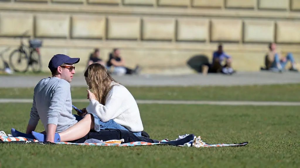 Es-wird-heute-sonnig-in-Bayern
