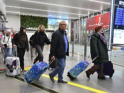 "Wird einige Tage dauern": Tui startet Rückholung von Urlaubern aus dem Nahen Osten