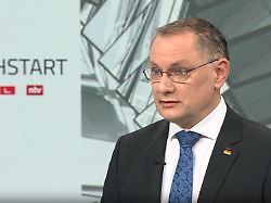 Auf Distanz zu Frohnmaier: Chrupalla kritisiert Trumps Krieg und eigenen Spitzenkandidaten