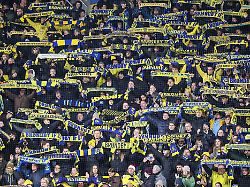 Ärger über zu wenig Sicht: Dänische Gästefans schrauben mitten im Spiel den Zaun ab