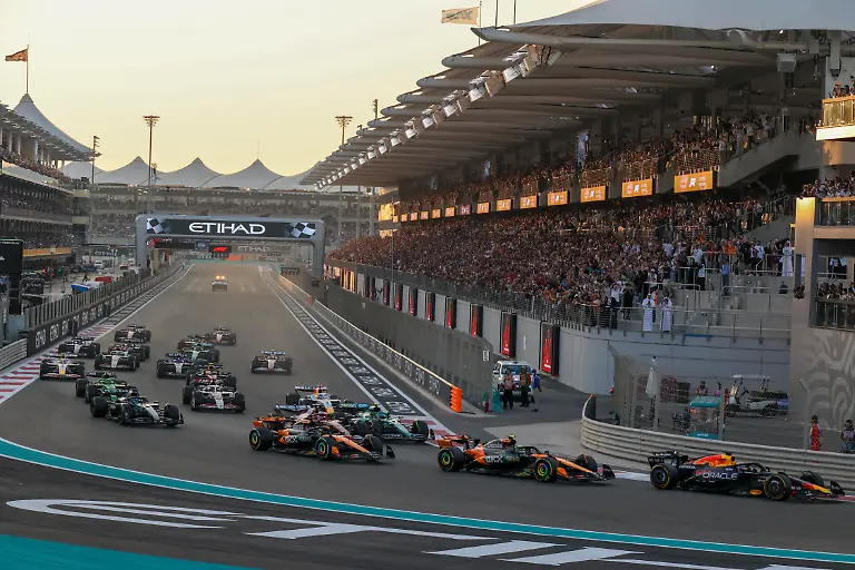 The-race-starts-during-the-Formula-1-Etihad-Airways-Abu-Dhabi-Grand-Prix-2025-at-Yas-Marina-Circuit-in-Abu-Dhabi-United-Arab-Emirates-on-December-7-2025
