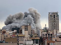 Völkerrechtliches Dilemma?: "Diese Reaktion von Merz auf den Iran-Angriff ist ein Dammbruch"