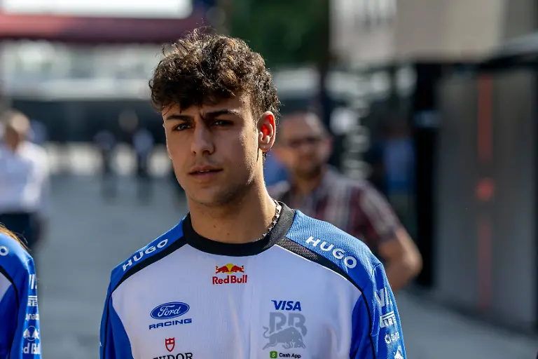 SAKHIR-BAHRAIN-Arvid-Lindblad-racing-for-the-Racing-Bulls-team-during-the-2026-Formula-1-Winter-Testing-at-the-Bahrain-International-Circuit-in-Sakhir-Bahrain