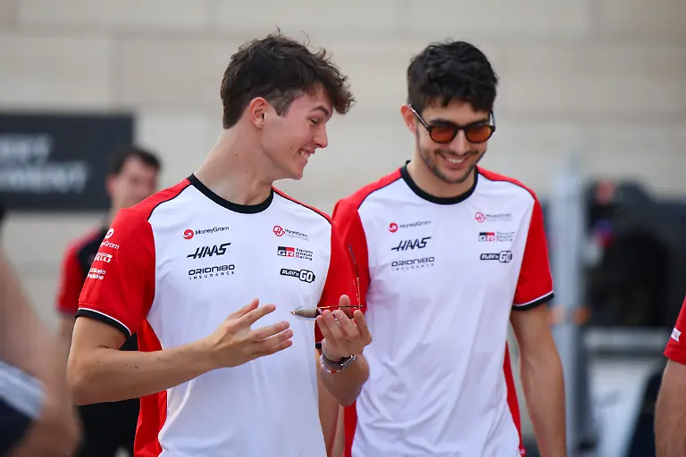 Oliver-Bearman-MoneyGram-Haas-F1-Team-87-Esteban-Ocon-MoneyGram-Haas-F1-Team-31-QAT-Formel-1-Weltmeisterschaft-Qatar-Grand-Prix-Doha-Lusail-Lusail-International-Circuit-Saturday-29-11
