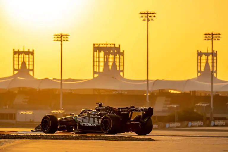 SAKHIR-BAHRAIN-George-Russell-racing-for-the-Mercedes-team-during-the-2026-Formula-1-Winter-Testing-at-the-Bahrain-International-Circuit-in-Sakhir-Bahrain