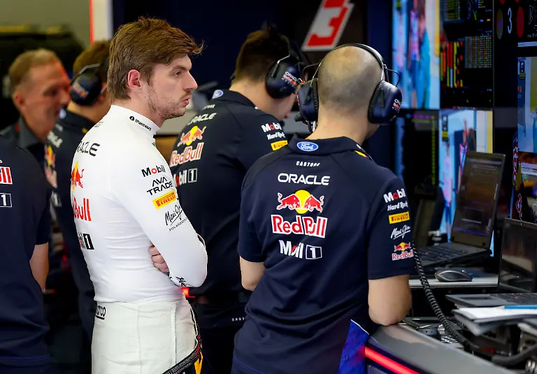 VERSTAPPEN-Max-nld-Red-Bull-Racing-Ford-RB22-portrait-during-the-Formula-1-Aramco-pre-season-testing-2026-of-the-2026-FIA-Formula-One-World-Championship-from-February-18-to-20-2026-on-the-Bahrain-International-Circuit-in-Sakhir-Bahrain-Photo-DPPI