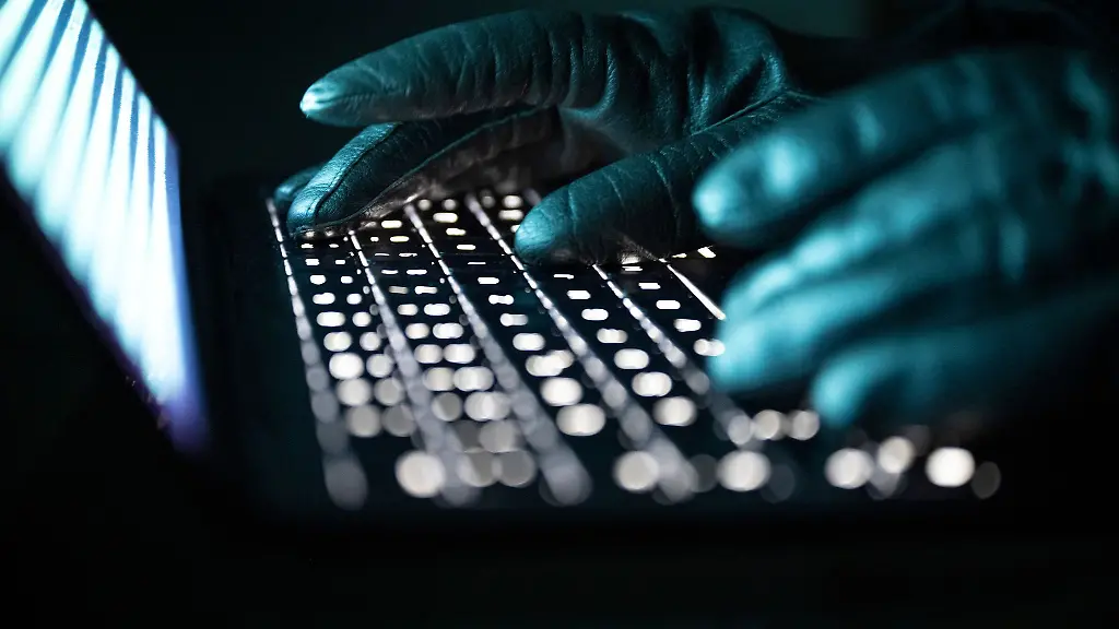 Sicherheitsbehoerden-warnen-vor-Anwerbeversuchen-auf-Social-Media