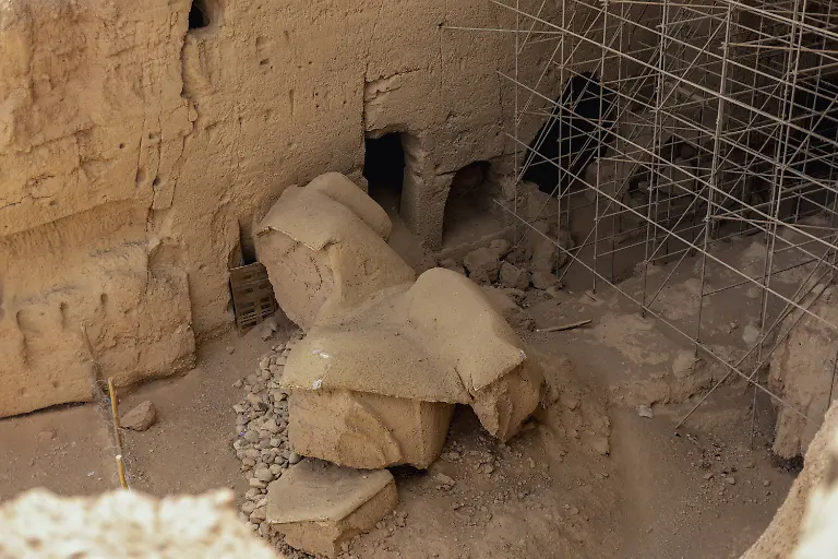 A-fragment-of-the-Eastern-Buddha-sculpture-lies-on-the-ground-in-Bamiyan-Afghanistan-on-June-8-2025-the-38-metre-statue-having-been-destroyed-by-the-Taliban-in-2001-after-nearly-1-500-years-MIDDLEEASTIMAGES-1