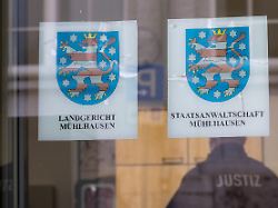 "Wollten den Staat lahmlegen": Zwei "Reichsbürger" müssen mehrere Jahre in Haft