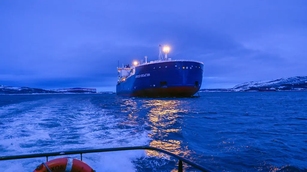 RUSSIA-MURMANSK-FEBRUARY-4-2026-The-Russian-LNG-carrier-Alexey-Kosygin-operated-by-Sovcomflot-for-the-Arctic-LNG-2-project-completes-its-maiden-voyage-from-the-Primorye-Region-through-the-Gulf-of-Ob-in-the-Kara-Sea-and-the-Ura-Bay-in-the-Barents-Sea-to-Murmansk-Murmansk-Russia-PUBLICATIONxINxGERxSUIxAUTxONLY-ZUMAt113-20260204-zaa-t113-521-Copyright-xLevxFedoseyevx