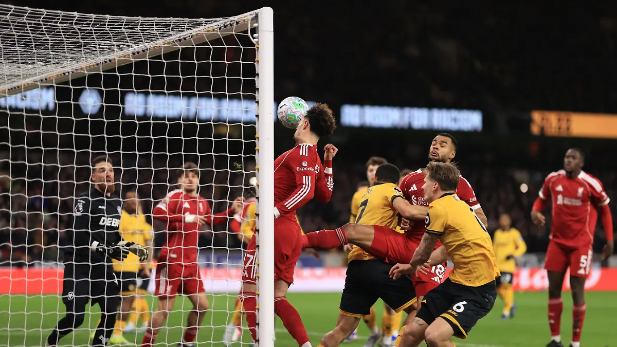 Football-Premier-League-Wolverhampton-Wanderers-v-Liverpool-3rd-March-2026-Premier-League-Wolverhampton-Wanderers-v-Liverpool-Despite-his-proximity-Curtis-Jones-of-Liverpool-fails-to-score-Photo-Simon-Stacpoole-Offside-Wolverhampton-UK-Fussball-Premier-League-Wolverhampton-Wanderers-gegen-Liverpool-3