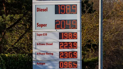 579390125