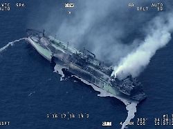 Detonation im Mittelmeer: Luftaufnahme zeigt explodierten russischen LNG-Tanker