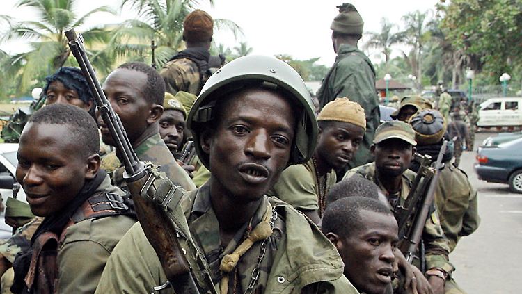 Milizen regieren die Stadt Abidjan.